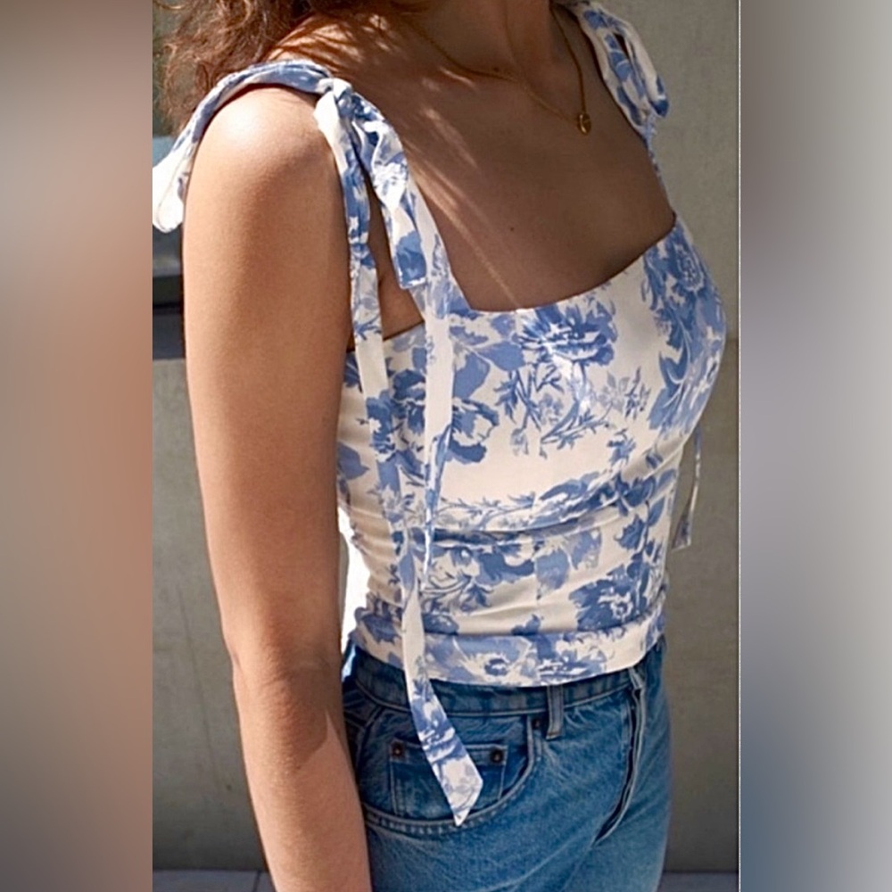Reformation Ellora Top in Olympia Blue size 4